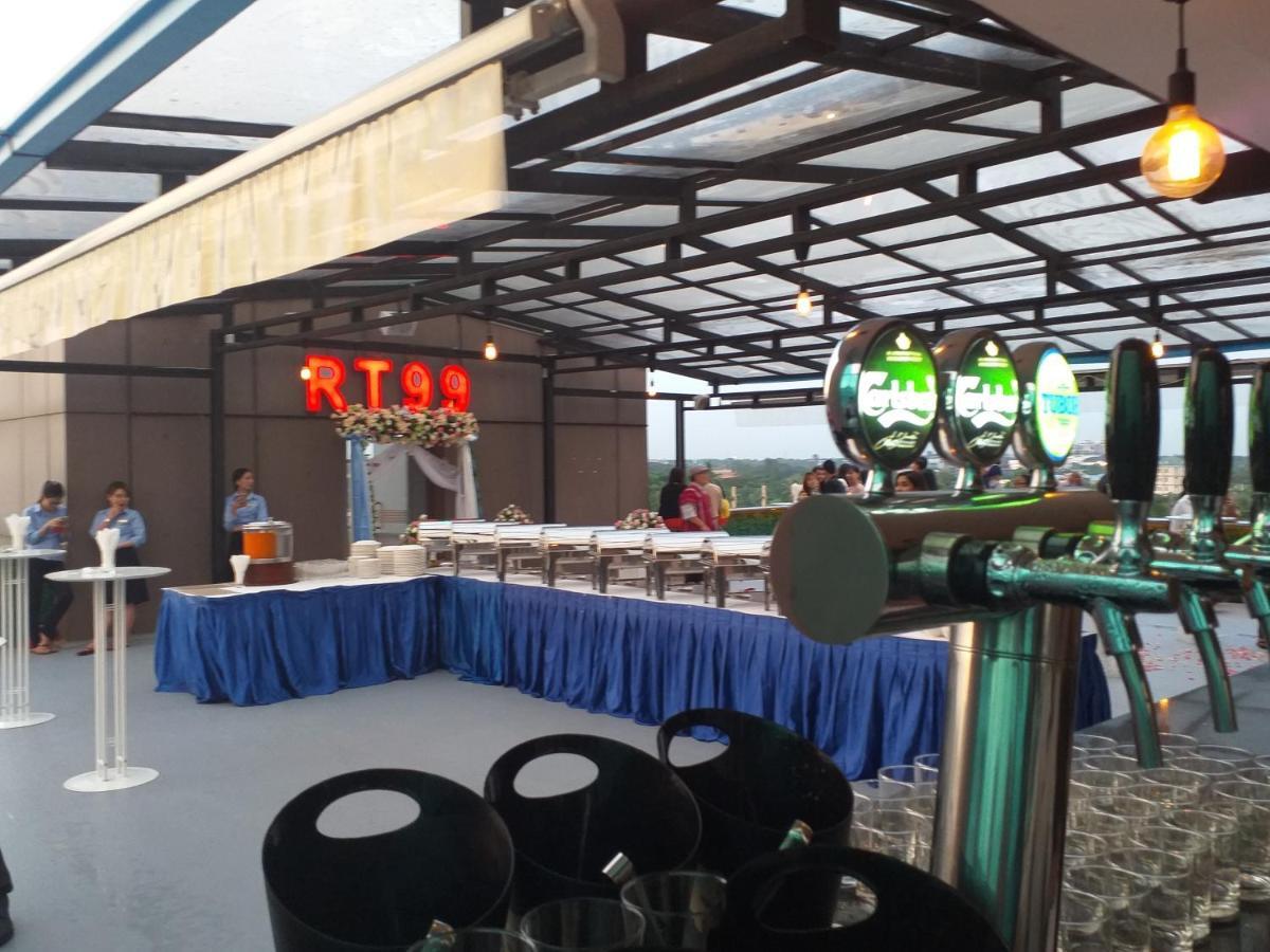 Hotel Broadway Yangon Exterior photo